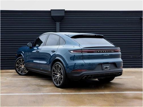 2024 Porsche Cayenne AWD