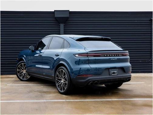 2024 Porsche Cayenne AWD