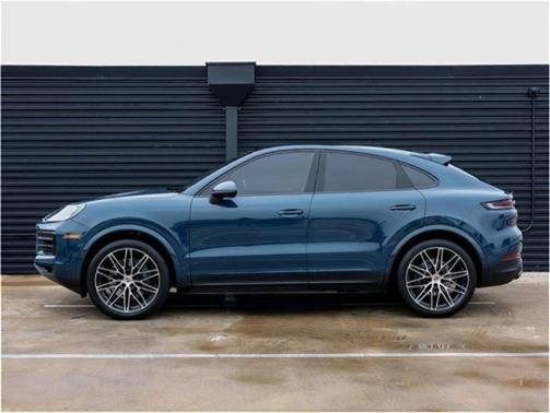 2024 Porsche Cayenne AWD