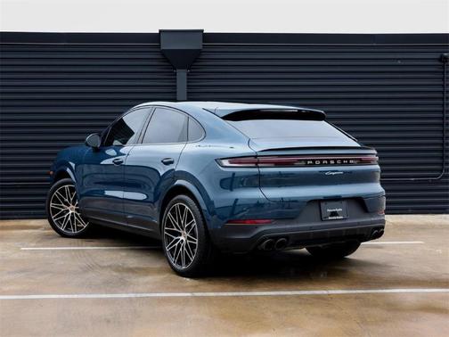 2024 Porsche Cayenne AWD