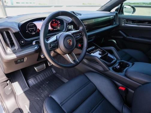 2024 Porsche Cayenne Turbo GT