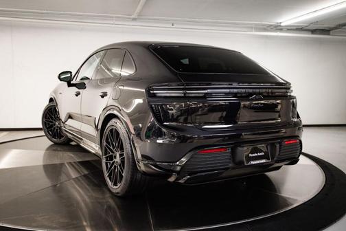 Jet Black 2026 Porsche Macan Turbo