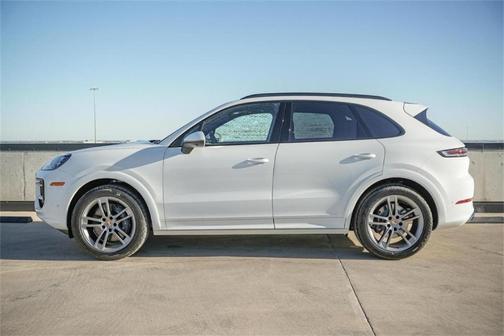 2025 Porsche Cayenne Base