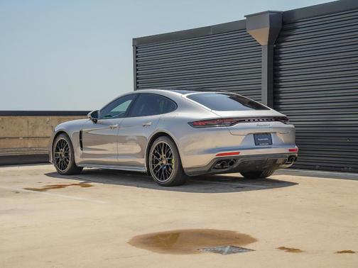 2021 Porsche Panamera E-Hybrid 4