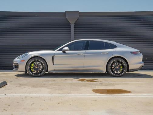 2021 Porsche Panamera E-Hybrid 4