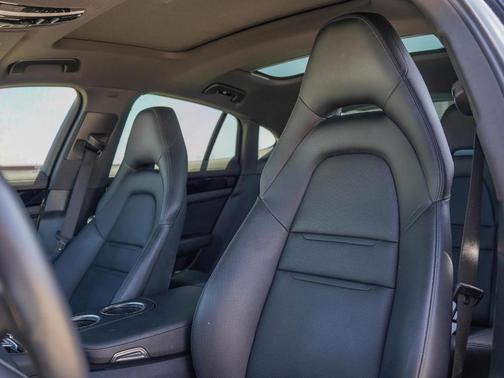 2021 Porsche Panamera E-Hybrid 4