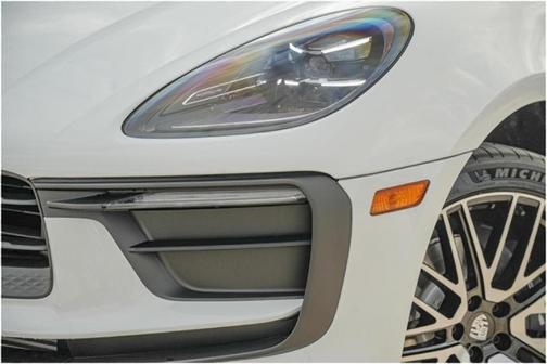 2025 Porsche Macan T