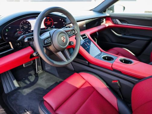 2025 Porsche Taycan 4