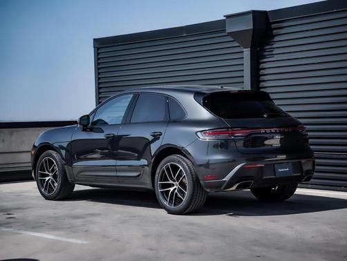2022 Porsche Macan Base