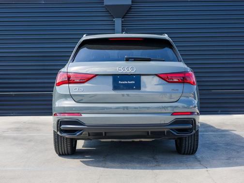 2022 Audi Q3 45 S line Premium