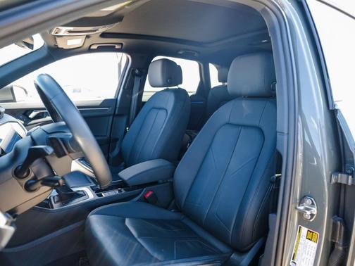 2022 Audi Q3 45 S line Premium