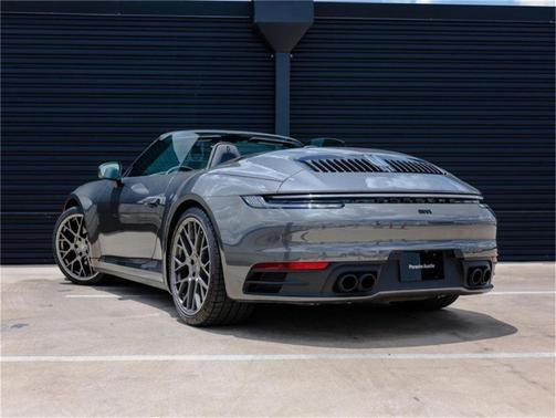 2023 Porsche 911 Carrera S