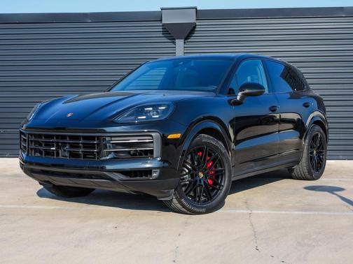 2024 Porsche Cayenne S