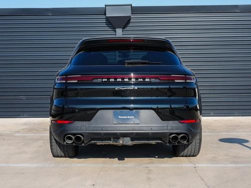 2024 Porsche Cayenne S