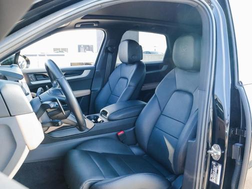 2024 Porsche Cayenne S