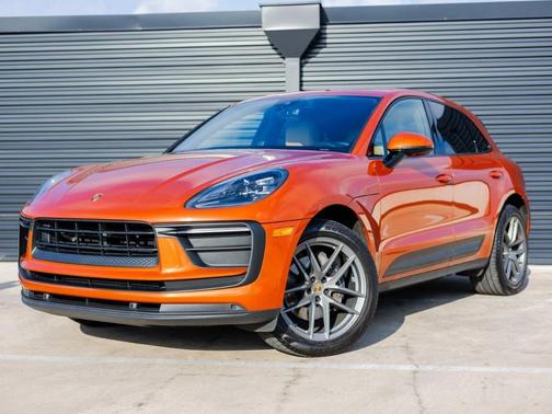 2022 Porsche Macan Base