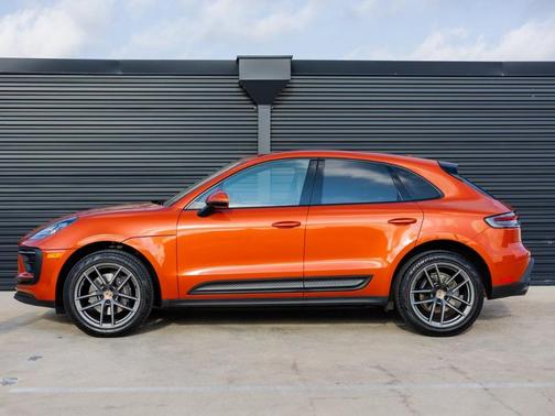 2022 Porsche Macan Base