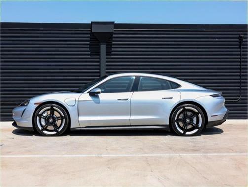 2022 Porsche Taycan Base