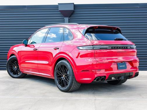 2026 Porsche Cayenne GTS