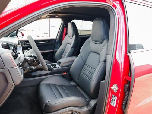 2026 Porsche Cayenne GTS