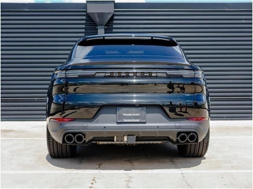 2025 Porsche Cayenne AWD