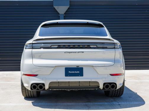 2026 Porsche Cayenne GTS