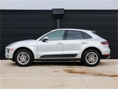 2017 Porsche Macan Base