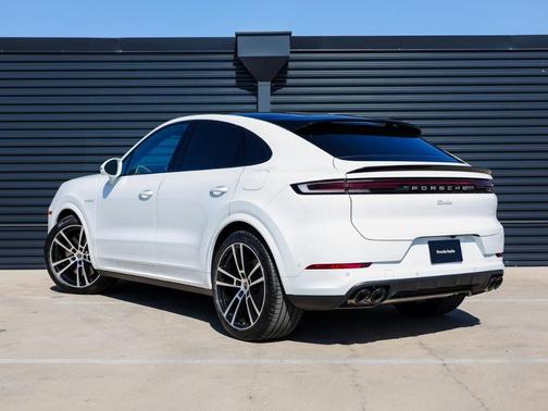 2025 Porsche Cayenne Turbo