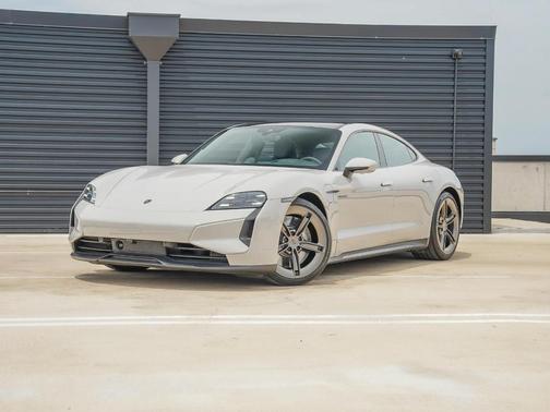 2025 Porsche Taycan Turbo