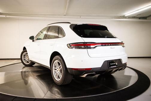 White 2021 Porsche Macan Base
