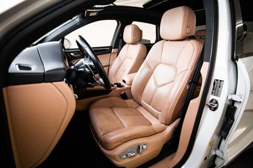 White 2020 Porsche Macan S