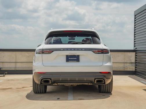2022 Porsche Cayenne