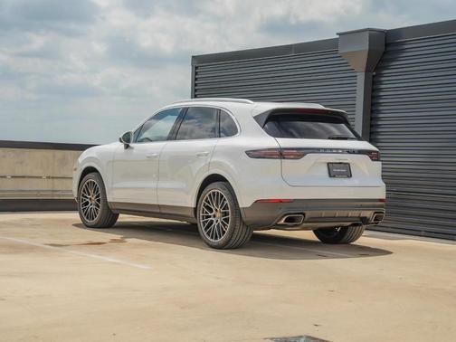 2022 Porsche Cayenne