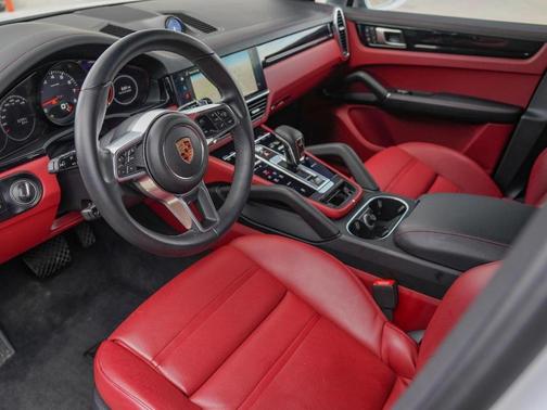 2022 Porsche Cayenne