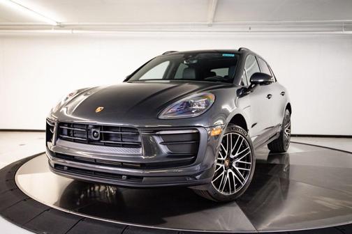 Volcano Grey Metallic 2026 Porsche Macan