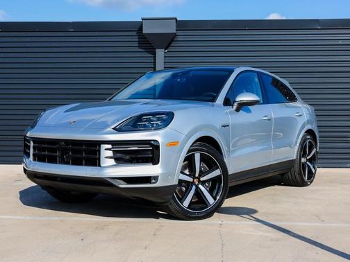 2025 Porsche Cayenne Base