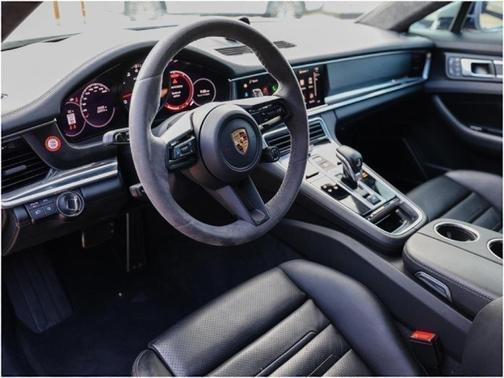 2022 Porsche Panamera GTS