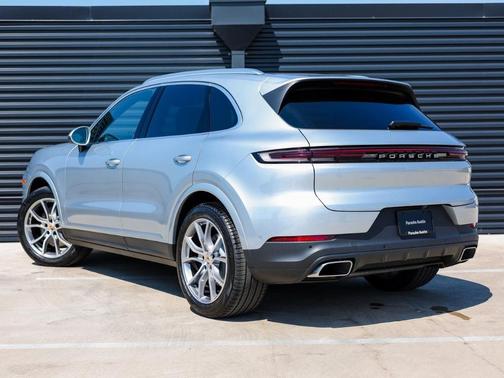 2025 Porsche Cayenne Base