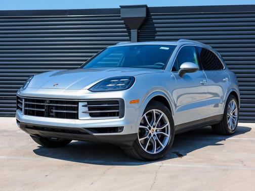 2025 Porsche Cayenne Base