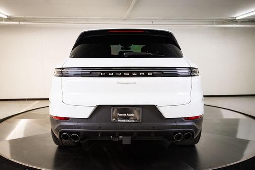 White 2024 Porsche Cayenne Base