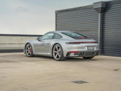 2024 Porsche 911 Carrera 4S