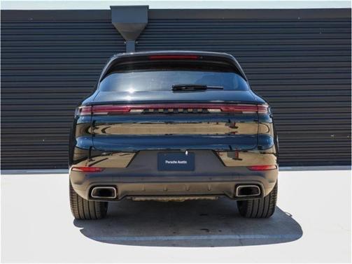 2025 Porsche Cayenne Base