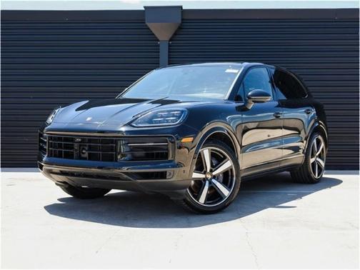 2025 Porsche Cayenne Base