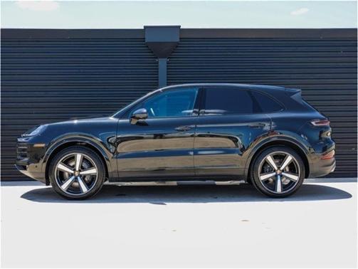2025 Porsche Cayenne Base