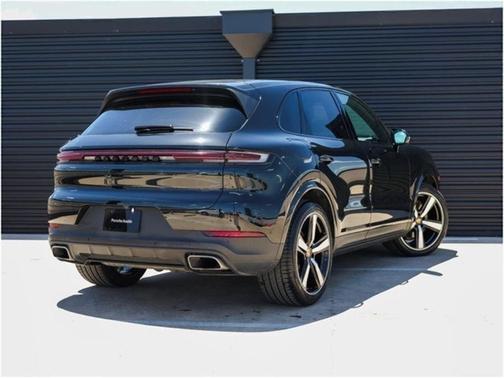 2025 Porsche Cayenne Base