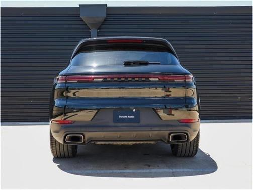 2025 Porsche Cayenne Base