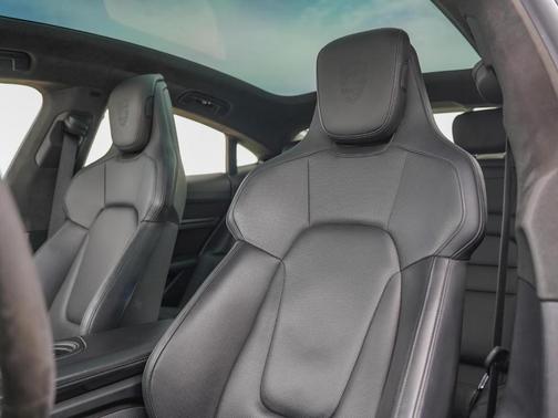 2021 Porsche Taycan Turbo