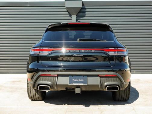 2025 Porsche Macan T