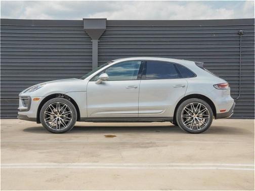 2025 Porsche Macan