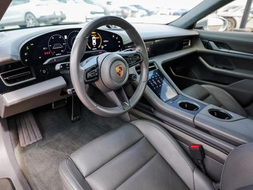 2021 Porsche Taycan Turbo S